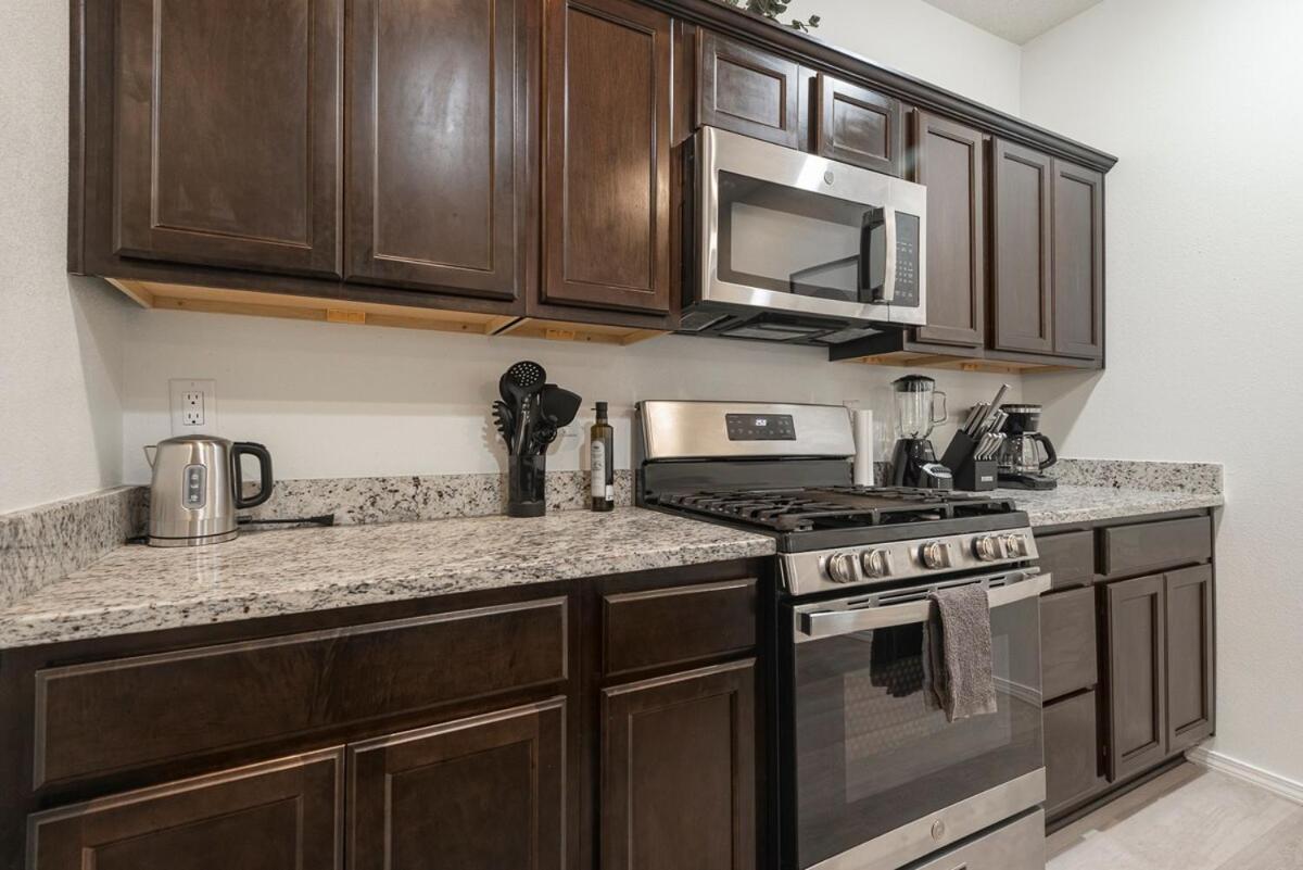 Modern Home 3Br Next To Airport & Netflix Албукерке Екстериор снимка